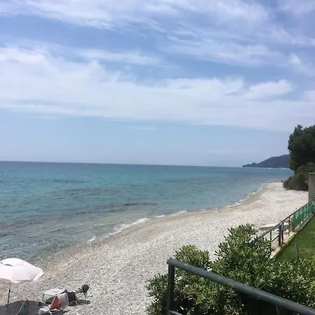 Three Sisters House Holiday home Mola Kalyva